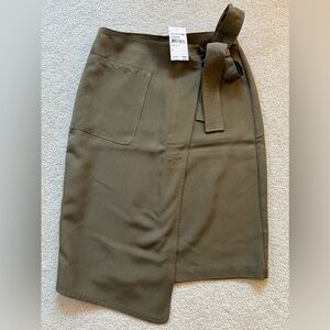 RO&DE skirt from Nordstrom Rack. NWT. Size S in olive green